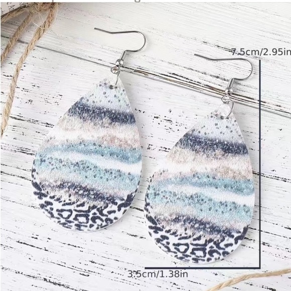 Water Drop Pattern Beach Wave Printed Dangle
Earrings - Picture 2 of 2